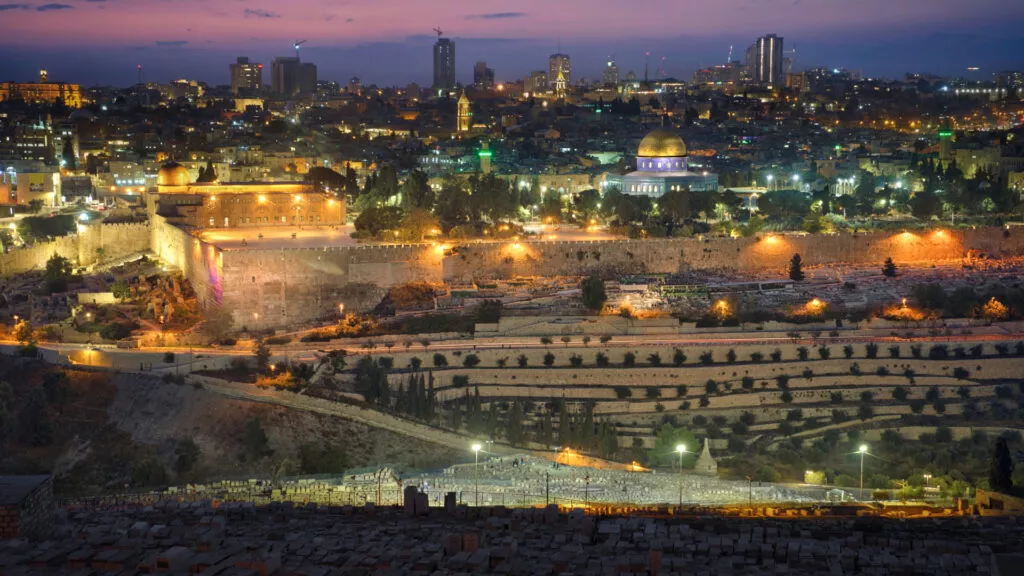 תענית-עשרה-בטבת (שחלה-בערב-שבת)
